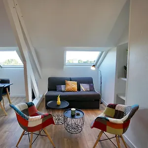 https://la-lucarne.inbrittany.com